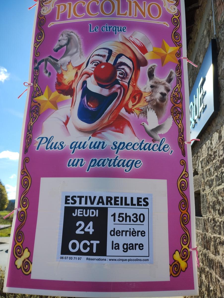 LE CIRQUE PICCOLINO A ESTIVAREILLES