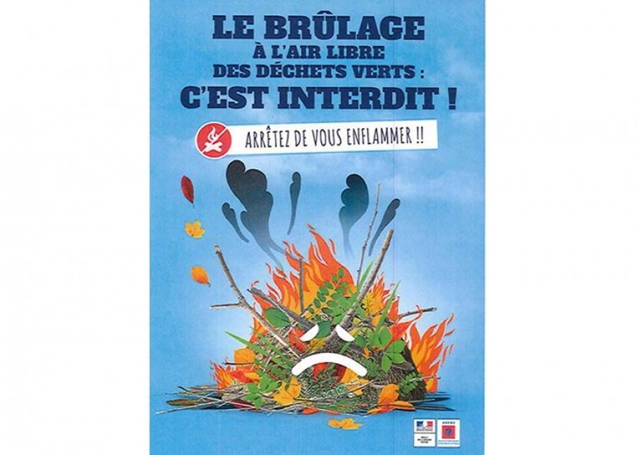 Le brûlage à l'air libre des déchets verts est interdit.