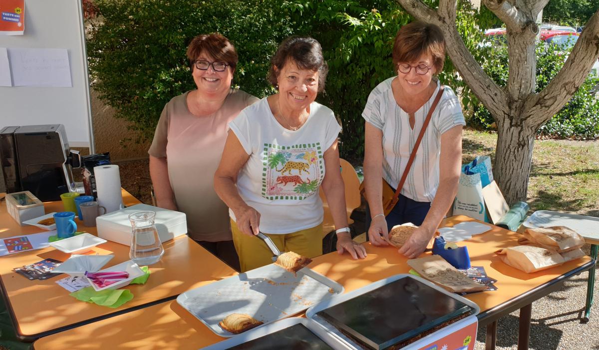 VENTE DE TARTES AUX POMMES PAR LE CCAS