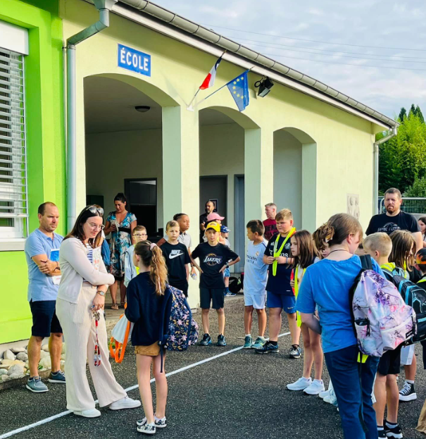 ✨🍀 EXCELLENTE  RENTRÉE SCOLAIRE ! 🍀✨📙🖍