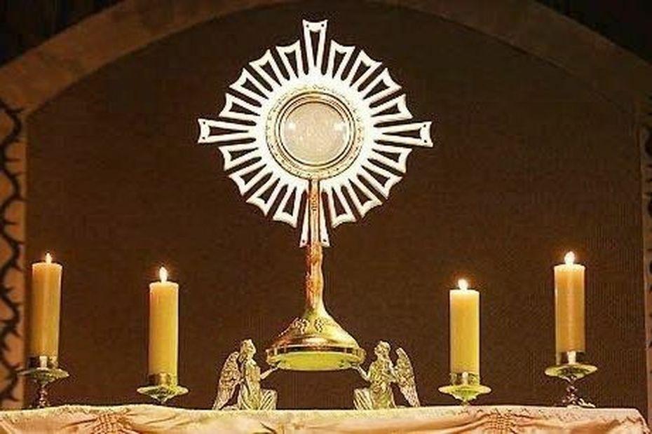 18h Adoration 18h30 messe de semaine - Feurs Chapelle Maison Paroissiale