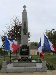 Cérémonie au monument aux morts.