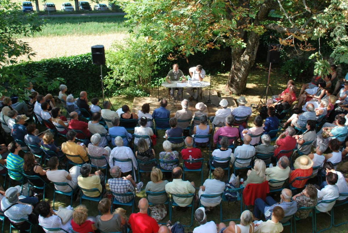 LECTURES SOUS L’ARBRE